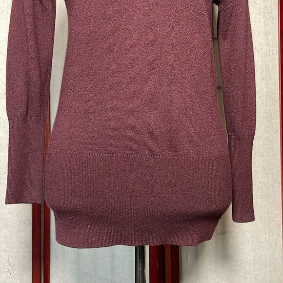 White House Black Market Elegant Plum Colored V-Neck Sweater (Size: XXS) - Picture 6 of 14